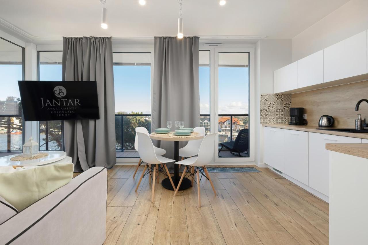 Lighthouse Mrzezyno - Jantar Apartamenty Ngoại thất bức ảnh