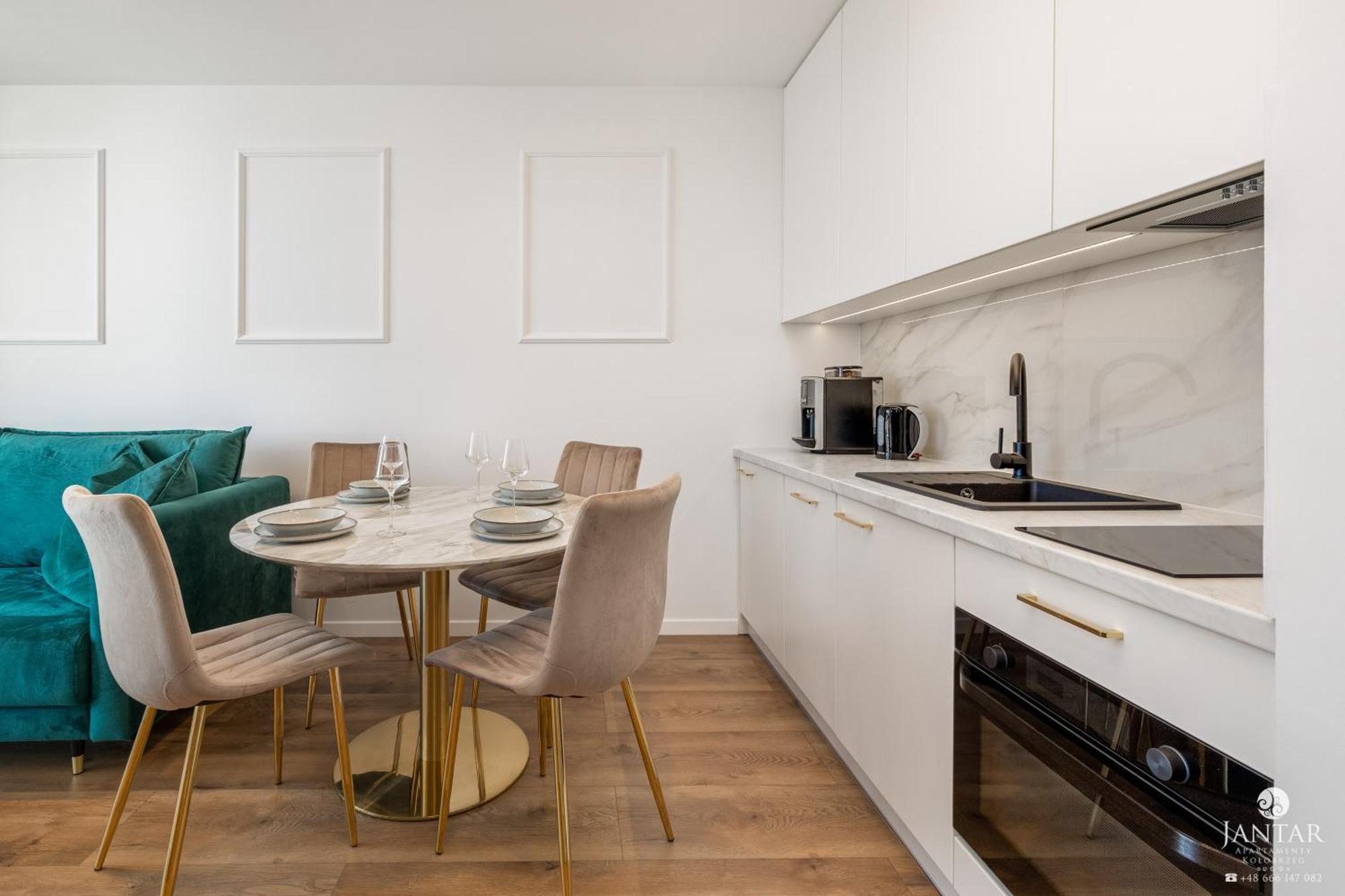 Lighthouse Mrzezyno - Jantar Apartamenty Ngoại thất bức ảnh